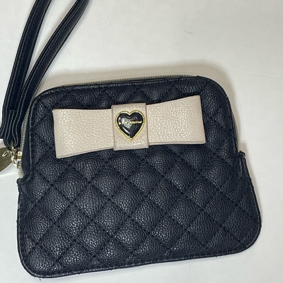 Betsey Johnson Handbags - Betsey Johnson Black Quilted Wristlet Pink bow. heart. Pre-owned.